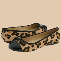 Sepatu Cap Toe Tak Lekang Dimakan Zaman