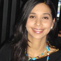 Ayu Azhari Ajari Mike Tramp Indonesia Raya