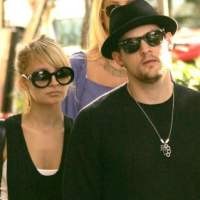 Joel Madden Ogah Difoto Bareng Wanita Lain
