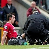 Cedera Baru Tunda Comeback Neville