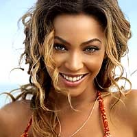 Beyonce Pamer Payudara di Panggung