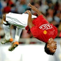 Nani Tetap Jungkir Balik