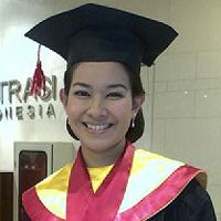 Alya Rohali Wisuda dengan Perut Buncit