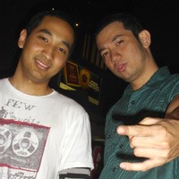 Duo Kupu-kupu Coba Dampingi Ratu