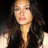 Rebecca Teman Dugem Abi Yapto