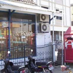 Open Source Lebih Laku di Warnet Daerah