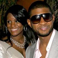 Usher Siapkan Nama Anak 