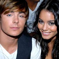 Foto Syur Bintang High School Musical Bikin Geger