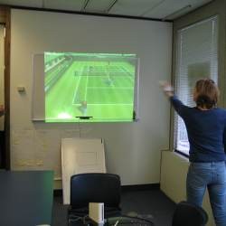 Satu dari Empat Pekerja Main Game Saat Ngantor