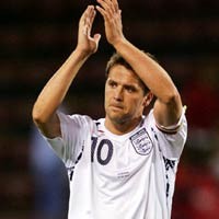 Owen Dekati Rekor Fantastis