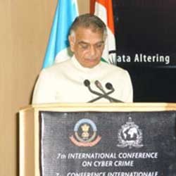 Polisi Dunia, Ayo Bersatu Lawan Cybercrime! 