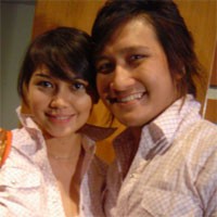 Tahan Nafsu, Ari Untung Mandi Air Panas