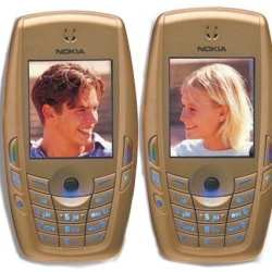 Pacaran di Ponsel Makin Asoy