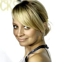 Nicole Richie Nikah Pasca Melahirkan