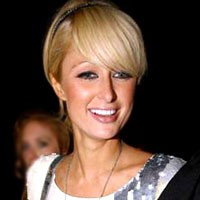 Paris Hilton Panjat Pagar Jam 3 Pagi