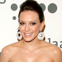 Ultah, Hilary Duff Dihadiahi Mercy