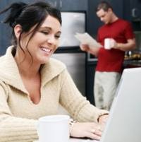 Awas Laptop Bikin Badan Sakit!