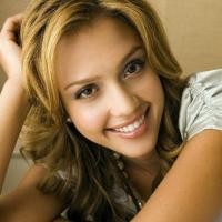 Jessica Alba Hamil?