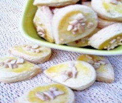 Crispy Cashewnut Cookies