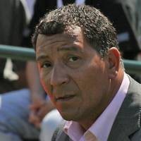 Minggu Depan, Ten Cate Gantikan Grant?