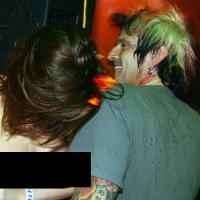 Pamela Nikah, Tommy Lee Sibuk Ladeni Stripper