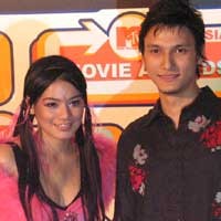 Titi Kamal-Christian Belum Mau Nikah