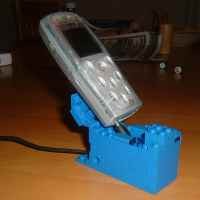 Kotoran Hewan Bisa Menjadi Sumber Tenaga Ponsel