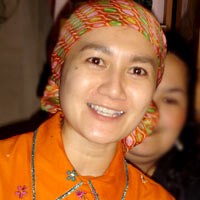 Nini Karlina Terhalang Lumpur Lapindo