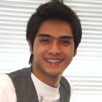 Ricky Harun Menderita di Pulau Hantu