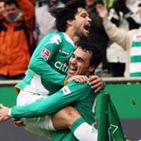 Bayern & Bremen Tambah Tiga Poin