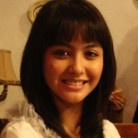 Revalina S.Temat Ingin Buka Salon