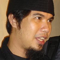 Lawan Undang-undang, Ahmad Dhani Siap Jadi Ibu