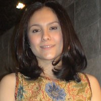 Wulan Guritno Ngesot di Subang