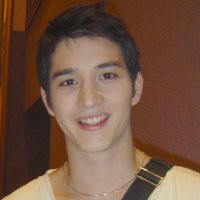 Kena Gosip, Mike Lewis Terbang ke China