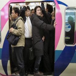 Pesan Ponsel Gertak Tangan Gerayangan