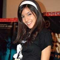 Doyan Buka-bukaan, Sheila Marcia Diputus Ricky Harun?