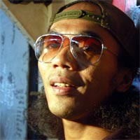 Kaka Slank Ajak Nenek-nenek Tanam Pohon