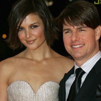 Nikahi Katie Holmes, Tom Cruise Kurang Tidur