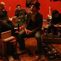 Zeke and the Popo, Beatles Berwajah Gorillaz?