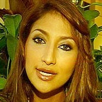 Keluarga Bakrie Siap Tuntut Balik Laporan Rahma Azhari