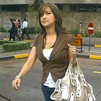 Tya Azhari 100% Melihat Ardie Bakrie