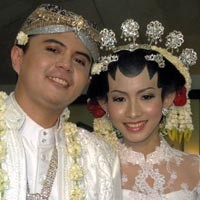 Sigit Base Jam Tunda Bulan Madu