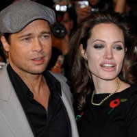 Jolie Nyaris Dibikin Nangis Brad Pitt