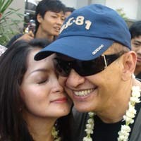 Istri Roy Marten Tinggalkan Rumah Dini Hari