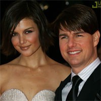 Bantah Dikontrol Tom Cruise, Katie Holmes Kembali Beraksi