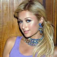 Video Paris Hilton Mandi Beredar