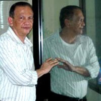 Kirim SMS, Alex Asmasoebrata Diseret ke Polisi