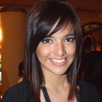 Nia Ramadhani Just Friend dengan Putra SBY