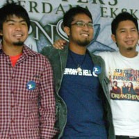 Samsons Manggung di Diskotek Demi Baju Baru