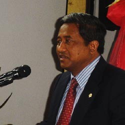 DeTIKNas Sebarkan CD Pendeteksi Software Bajakan